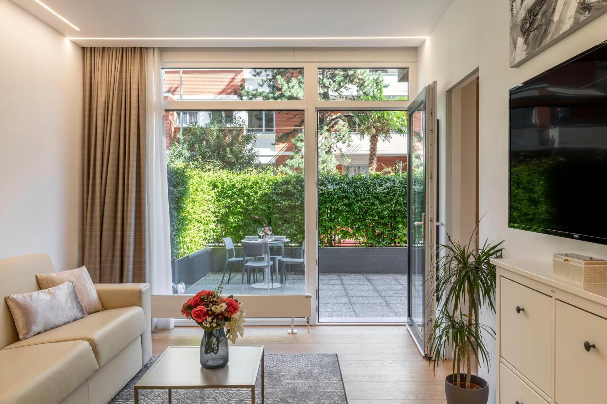 Lake Modern Suites - Free Parking Lugano Luaran gambar